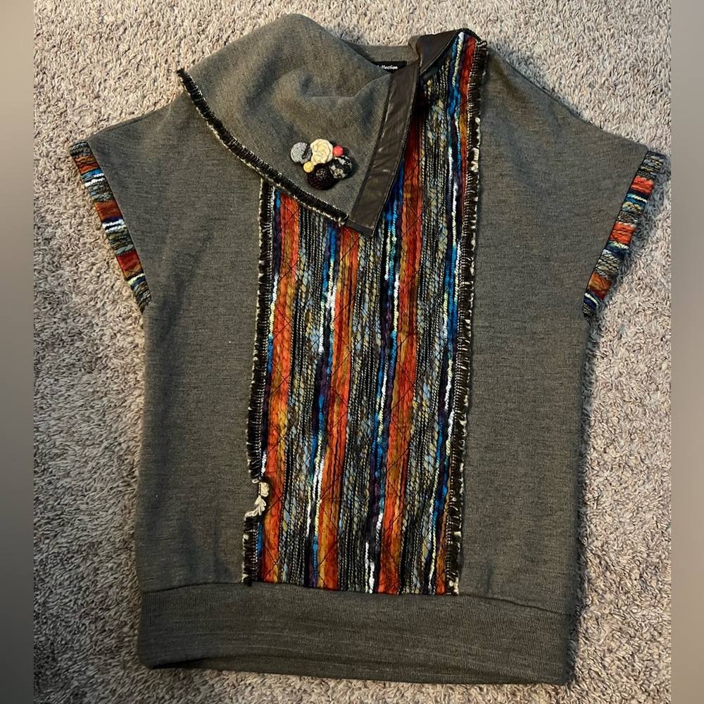 Beautiful sweater knit top size medium